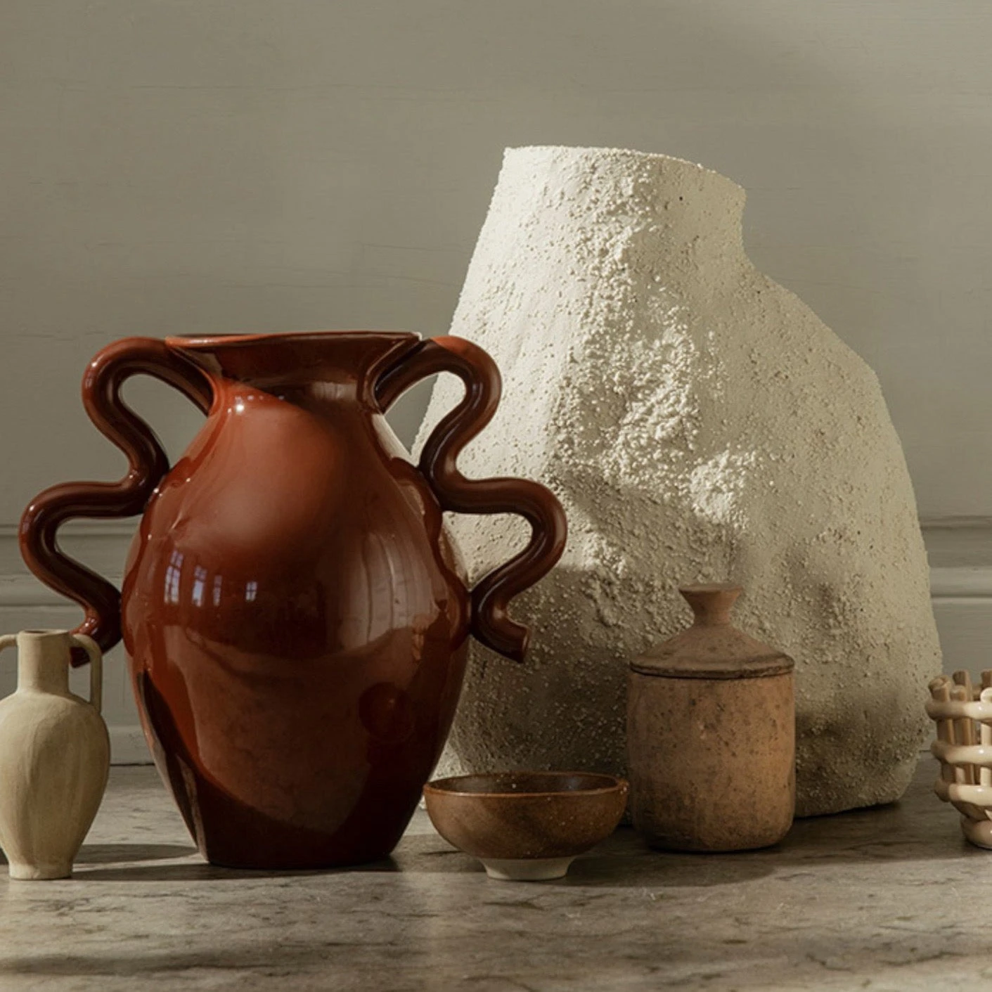 Ferm LIVING | Verso Table Vase - Terracotta 4 Ferm LIVING | Verso Table Vase - Terracotta - Image 2
