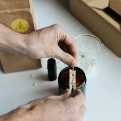 Earl Of East | Soy Wax Candle Making Kit 11 Earl Of East | Soy Wax Candle Making Kit -Earl of East Store earl of east candle making kit 5